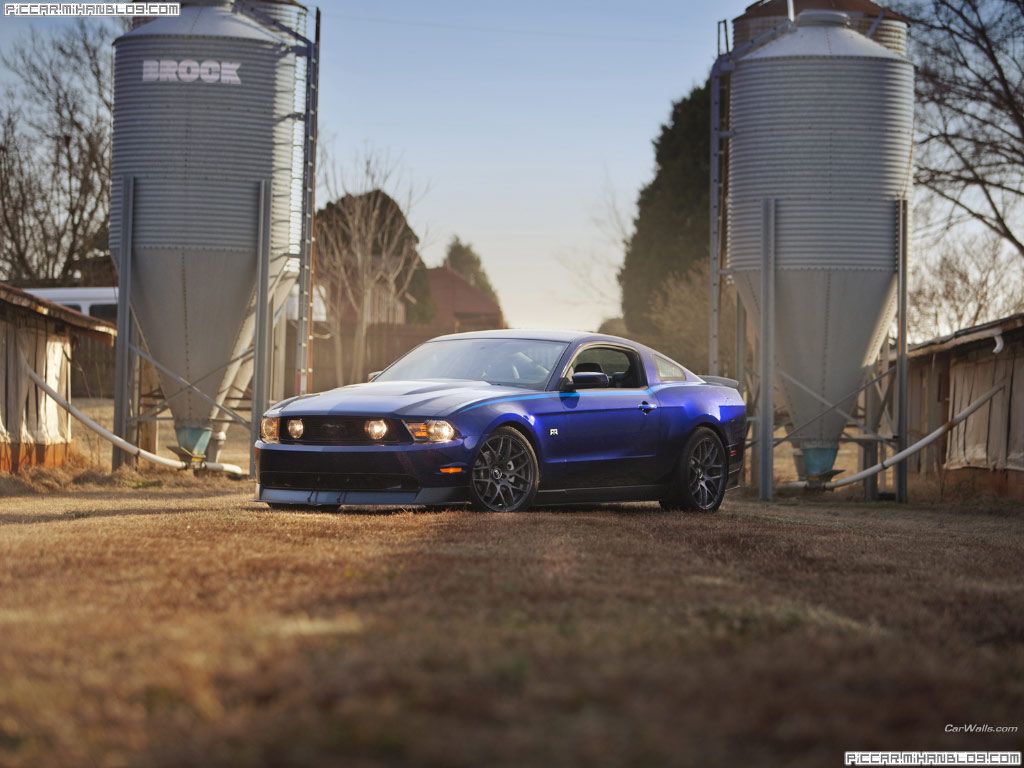 Ford Mustang RTR 1